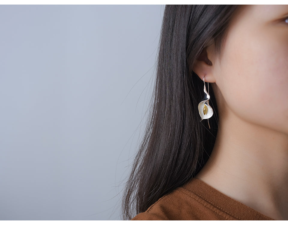 Sterling silver lily flower drop earrings