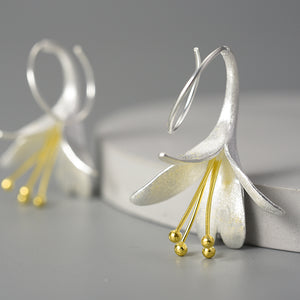 Cally lily flower drop earrings